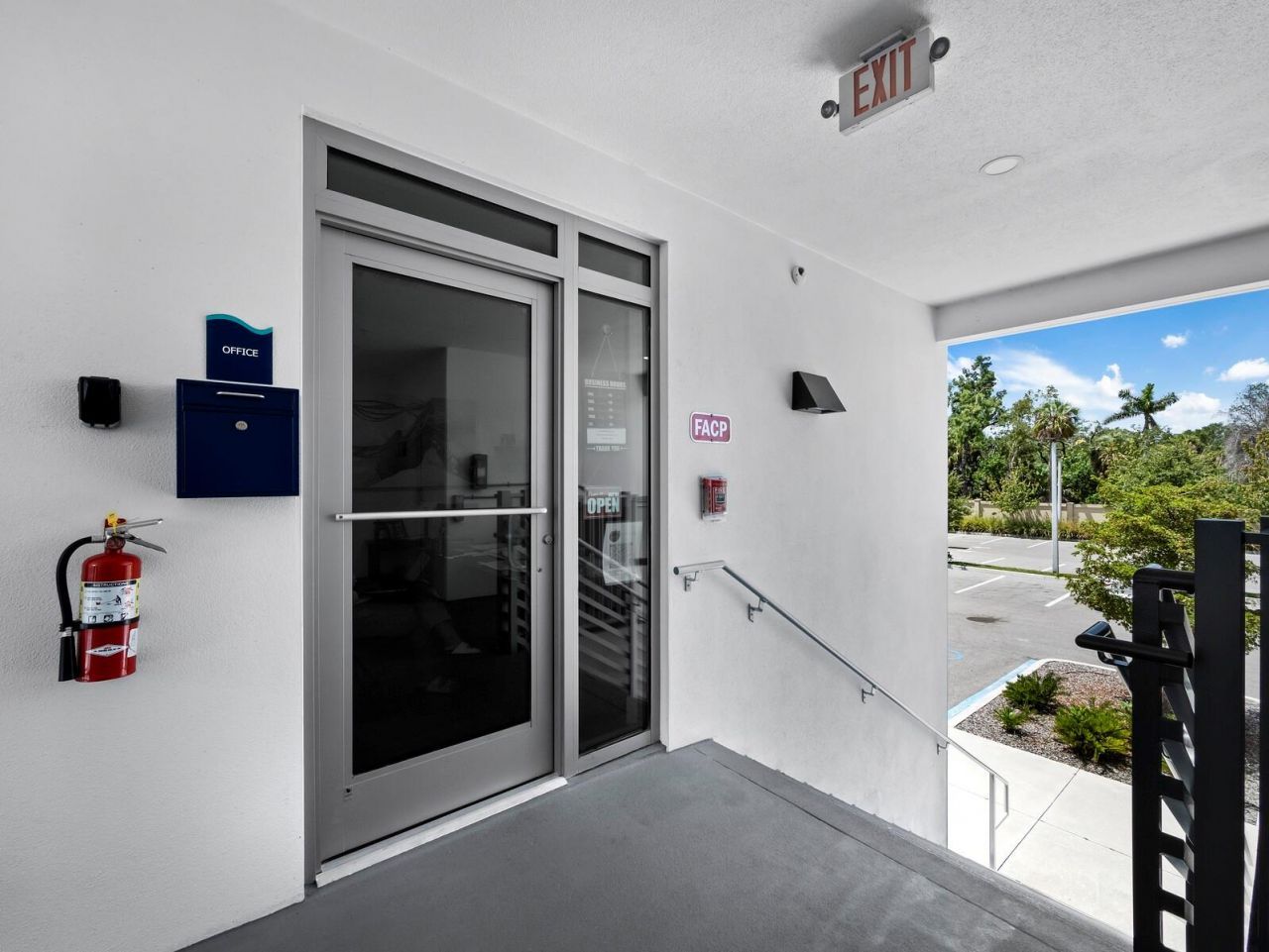 1709 N Tamiami Trail , Unit 418, Sarasota, FL 34234 Photo