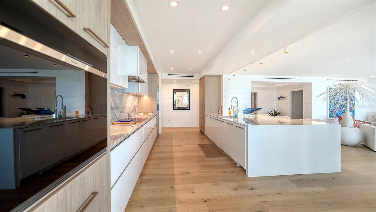455 Longboat Club Road, Unit 905, Longboat Key, FL 34228 Photo