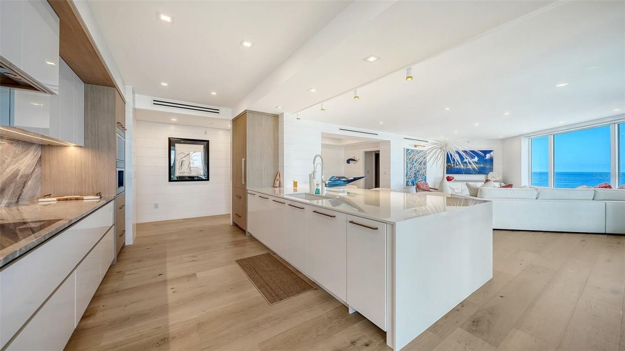 455 Longboat Club Road, Unit 905, Longboat Key, FL 34228 Photo