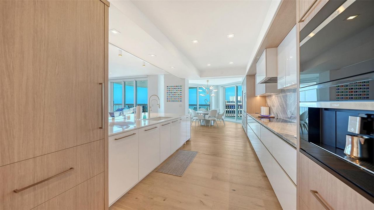 455 Longboat Club Road, Unit 905, Longboat Key, FL 34228 Photo