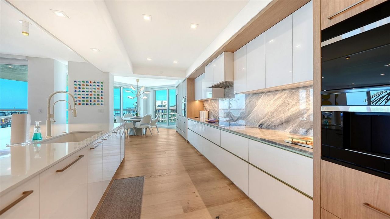 455 Longboat Club Road, Unit 905, Longboat Key, FL 34228 Photo