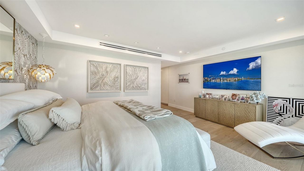 455 Longboat Club Road, Unit 905, Longboat Key, FL 34228 Photo
