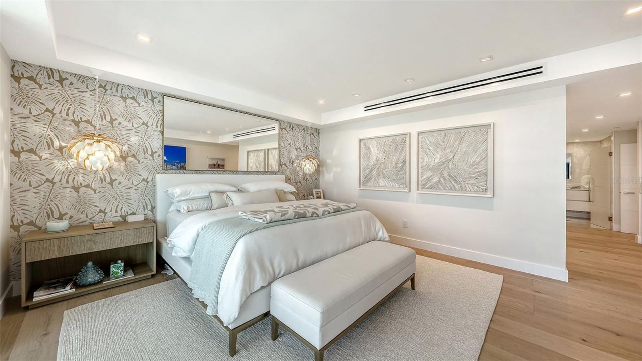 455 Longboat Club Road, Unit 905, Longboat Key, FL 34228 Photo
