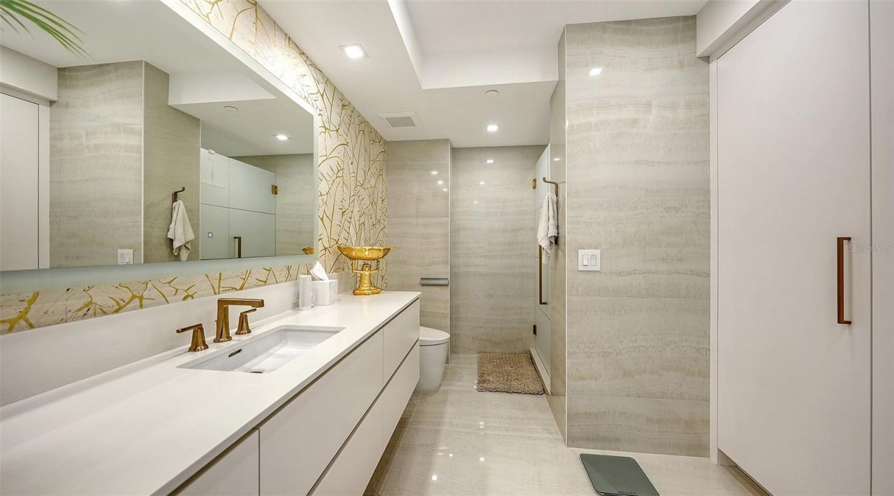 455 Longboat Club Road, Unit 905, Longboat Key, FL 34228 Photo