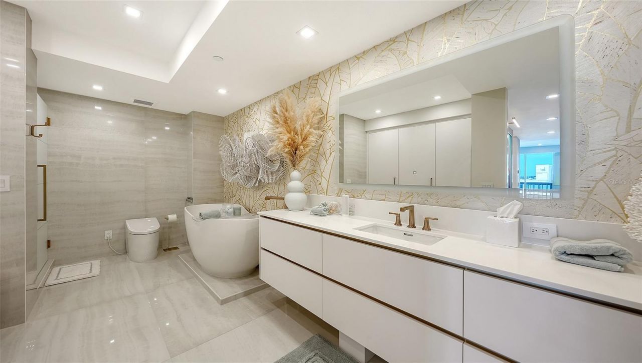 455 Longboat Club Road, Unit 905, Longboat Key, FL 34228 Photo
