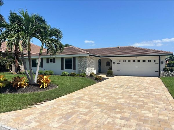 2220 EL CERITO COURT , PUNTA GORDA, FL 33950