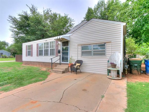 1728 S 20th Street, Chickasha, OK 73018