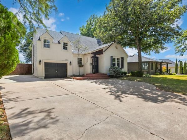 1214 Belford Avenue, Nichols Hills, OK 73116