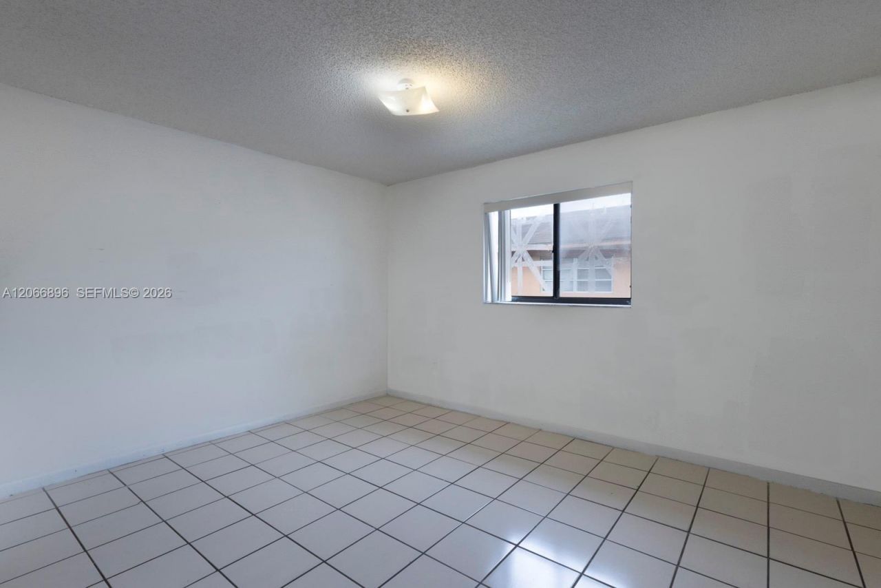 6305 W 22nd Ct , Unit 203, Hialeah, FL 33016 Photo