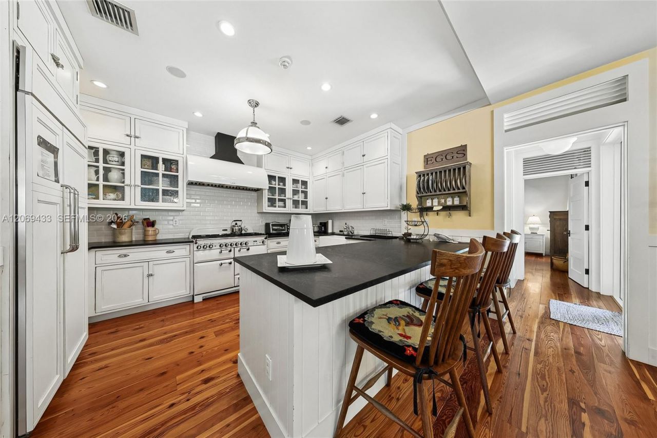 180 Ocean Blvd , Golden Beach, FL 33160 Photo