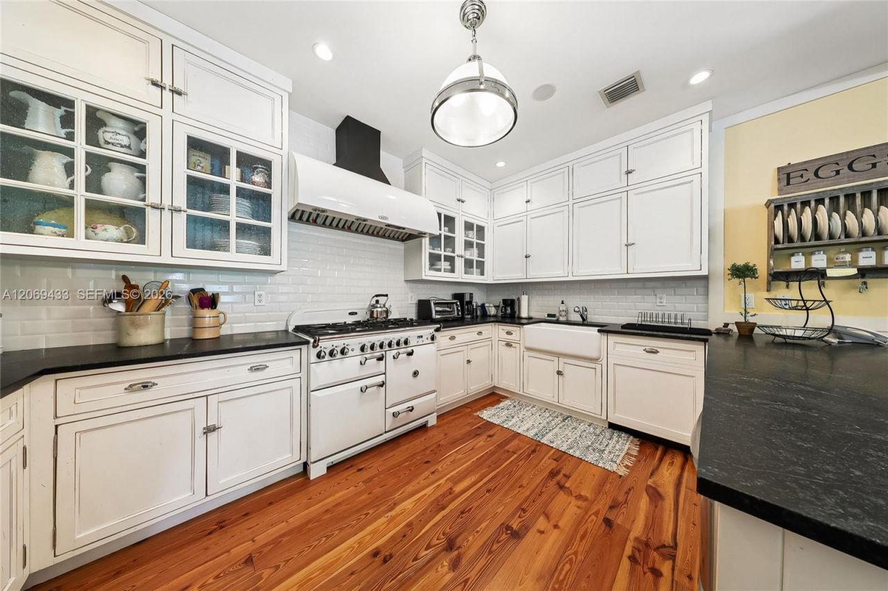 180 Ocean Blvd , Golden Beach, FL 33160 Photo