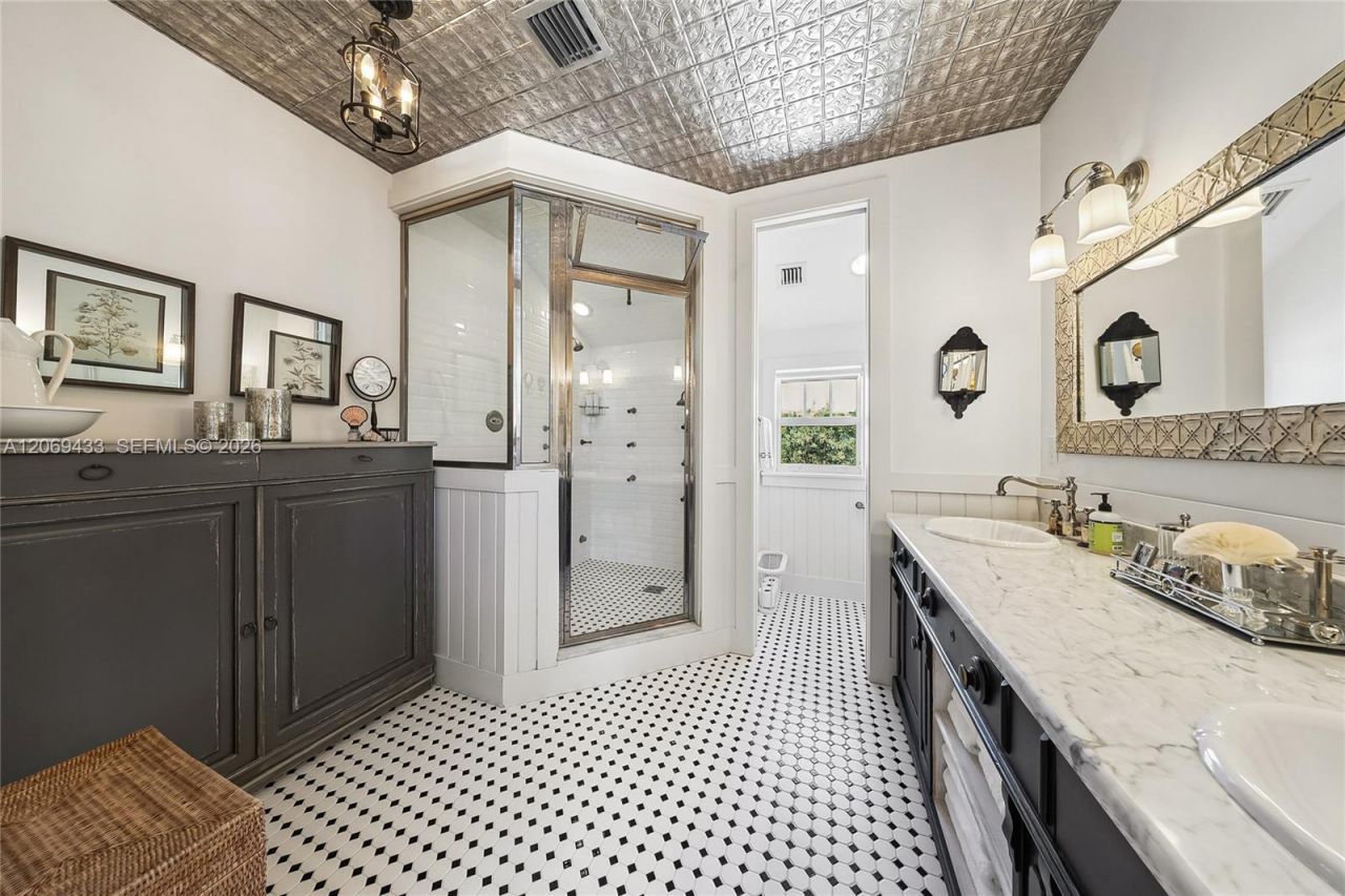 180 Ocean Blvd , Golden Beach, FL 33160 Photo