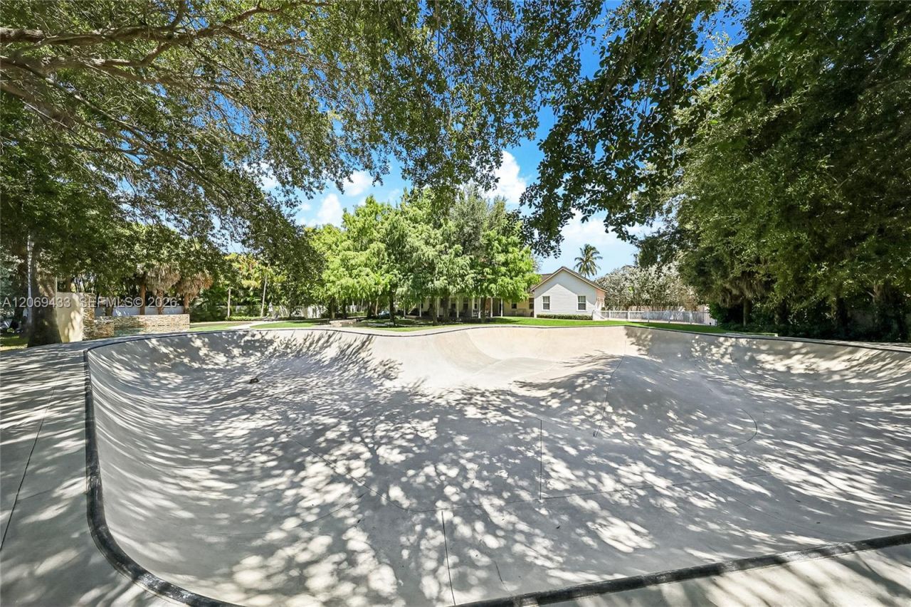 180 Ocean Blvd , Golden Beach, FL 33160 Photo