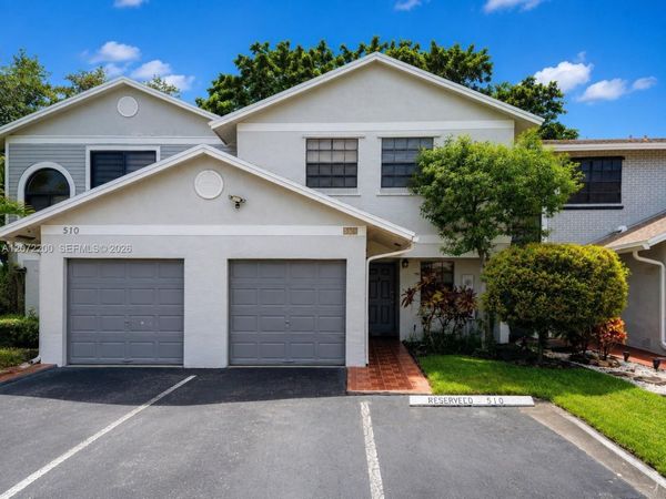 510 NW 103rd Ter , Pembroke Pines, FL 33026