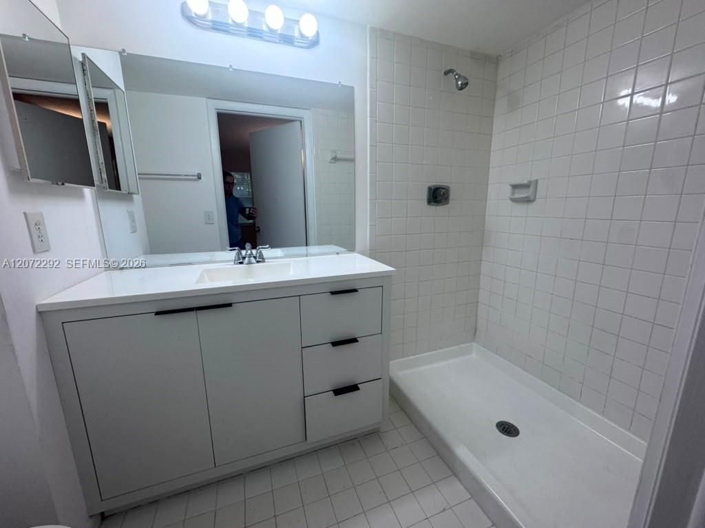 10381 NW 8th St , Unit 102, Pembroke Pines, FL 33026 Photo