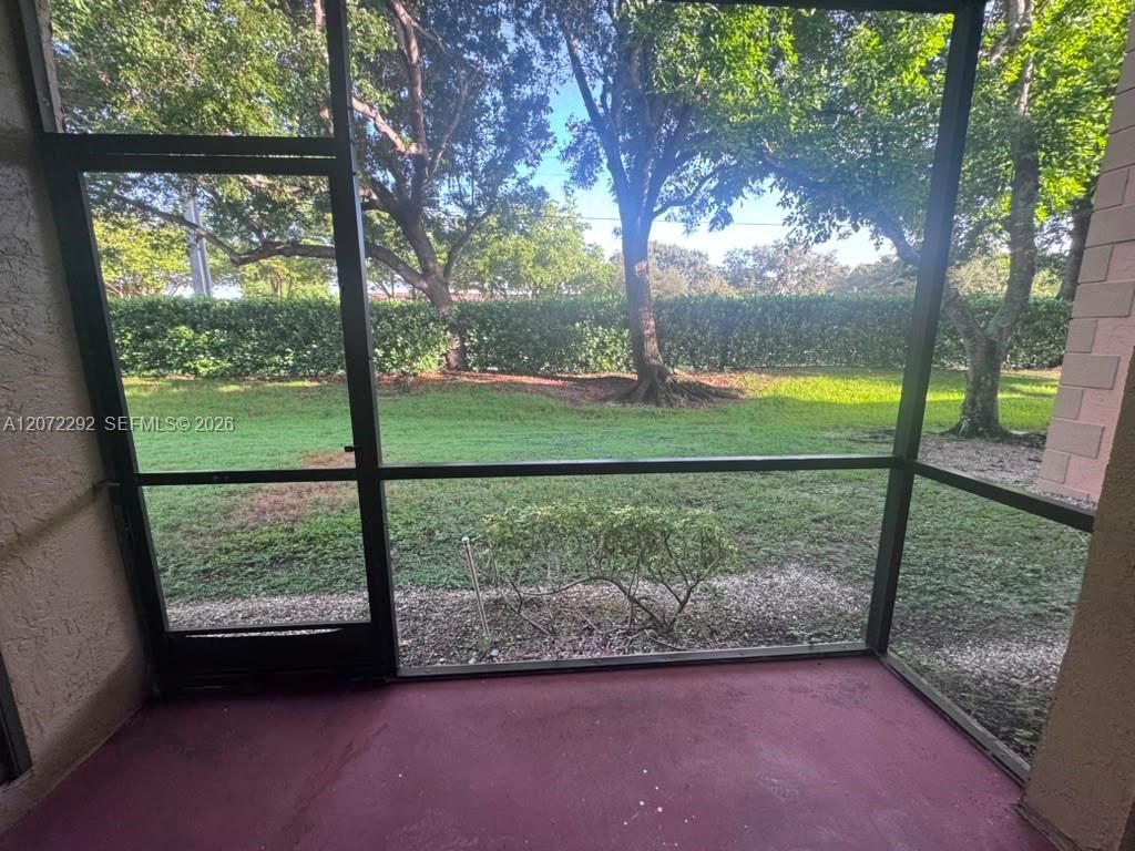 10381 NW 8th St , Unit 102, Pembroke Pines, FL 33026 Photo