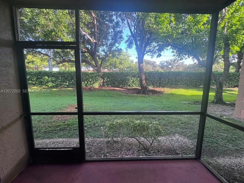 10381 NW 8th St , Unit 102, Pembroke Pines, FL 33026 Photo