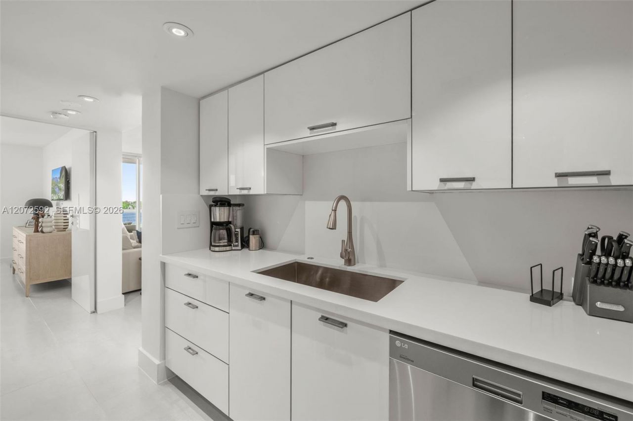 650 West Ave, Unit 709, Miami Beach, FL 33139 Photo