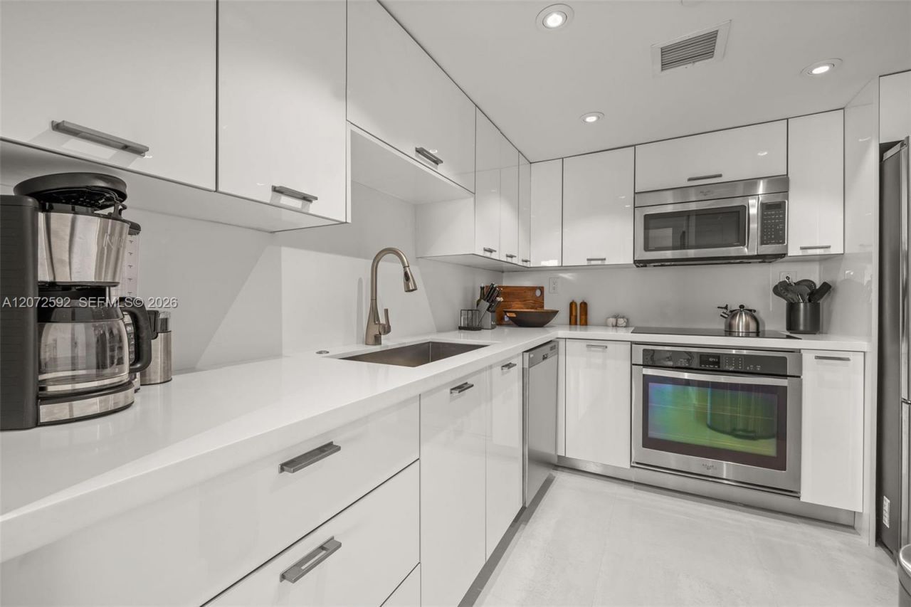 650 West Ave, Unit 709, Miami Beach, FL 33139 Photo