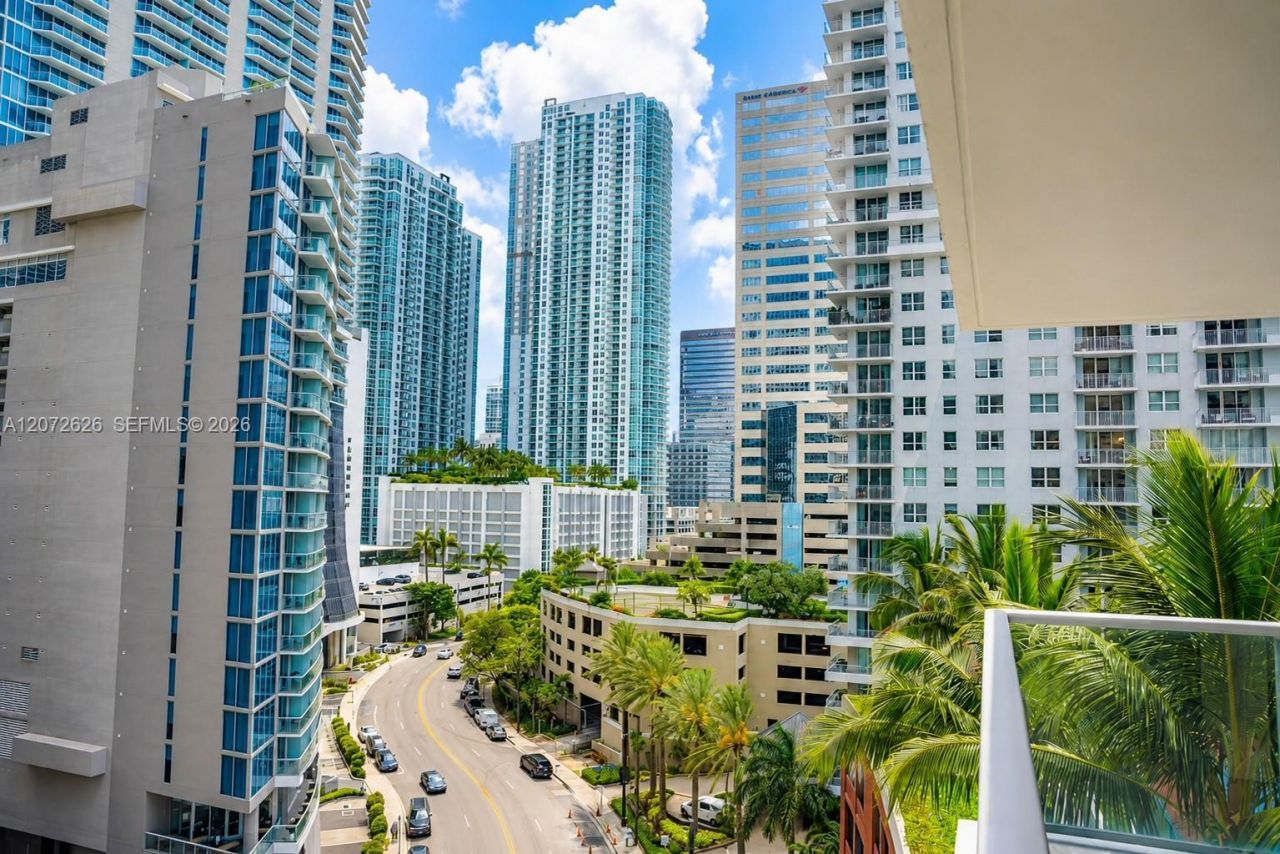 1155 Brickell Bay Dr , Unit 902, Miami, FL 33131 Photo