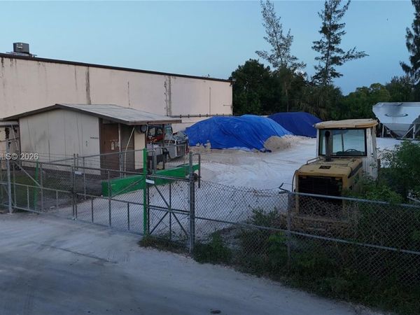 7040 SW 22nd Ct , Davie, FL 33317