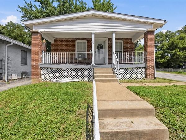 7001 Edison Avenue, St Louis, MO 63121