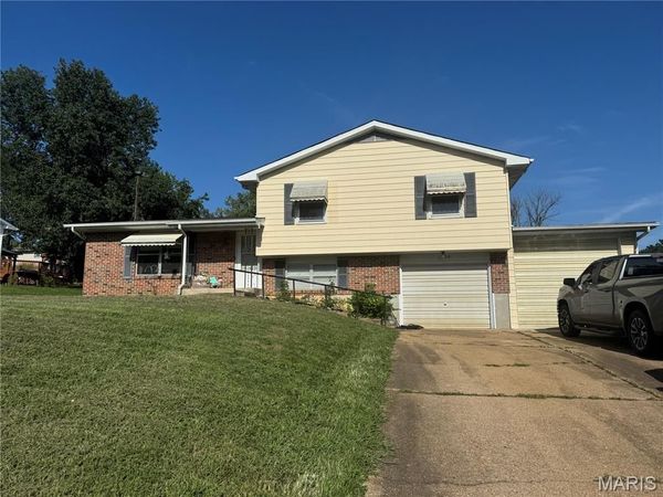 1250 Diane Street, St Clair, MO 63077