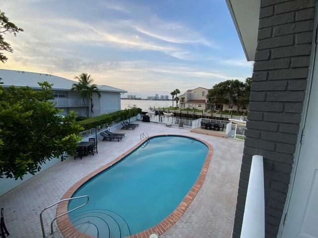 120 Lehane Terrace, Unit 305, North Palm Beach, FL 33408 Photo