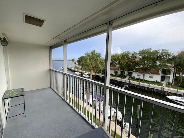 120 Lehane Terrace, Unit 305, North Palm Beach, FL 33408 Photo