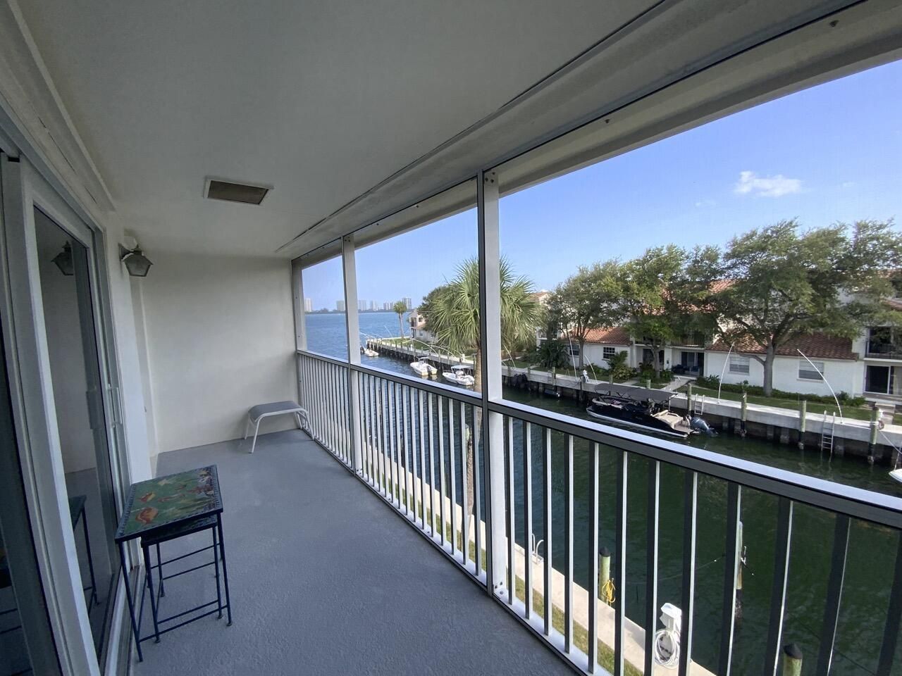 120 Lehane Terrace, Unit 305, North Palm Beach, FL 33408 Photo