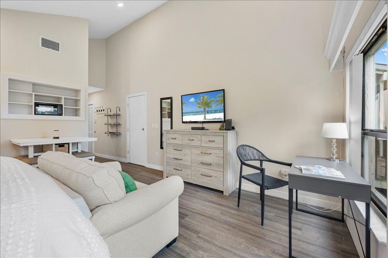 11863 Wimbledon Circle, Unit 543, Wellington, FL 33414 Photo