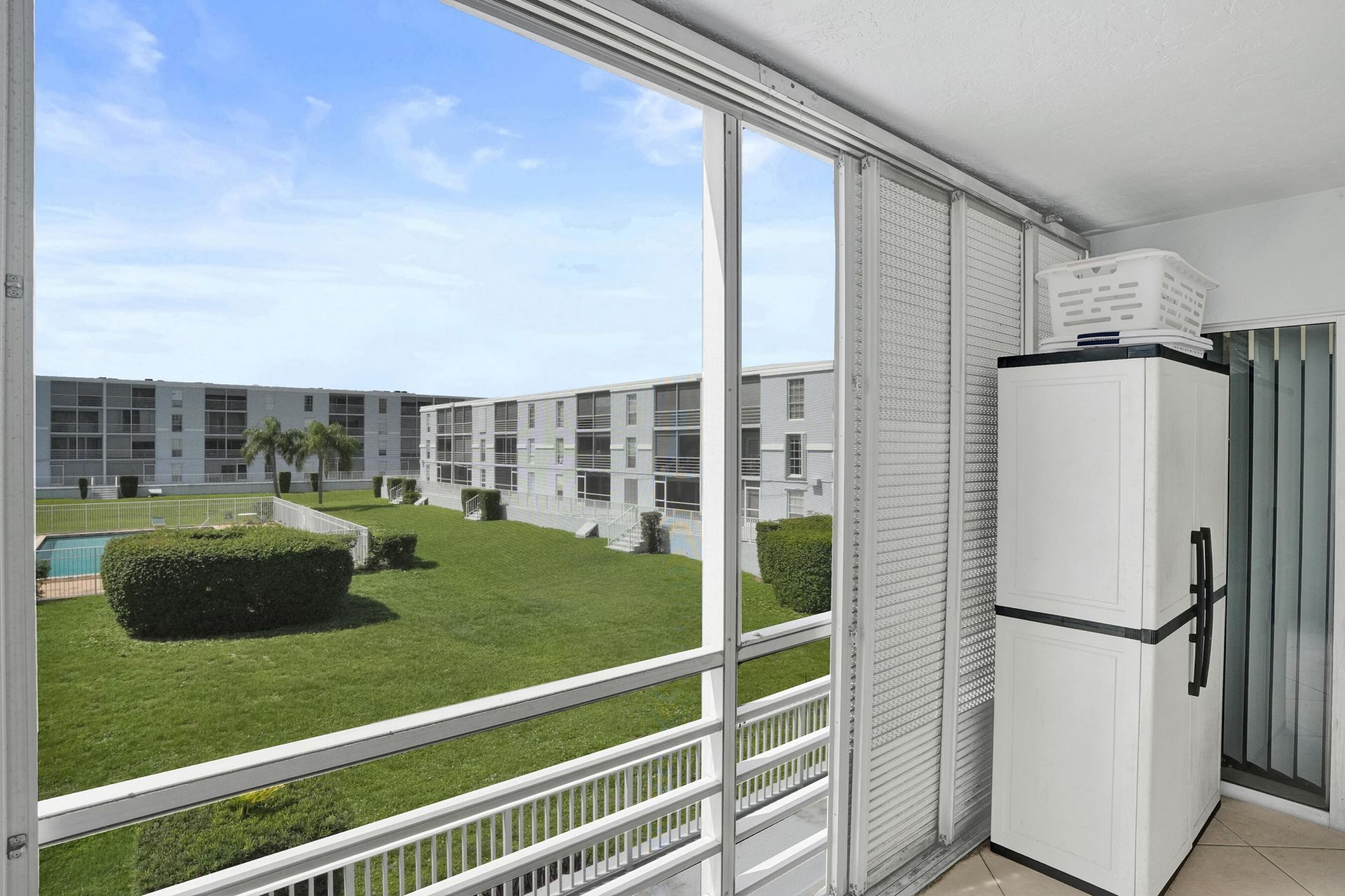 7980 N French Drive, Unit 3-202, Pembroke Pines, FL 33024 Photo