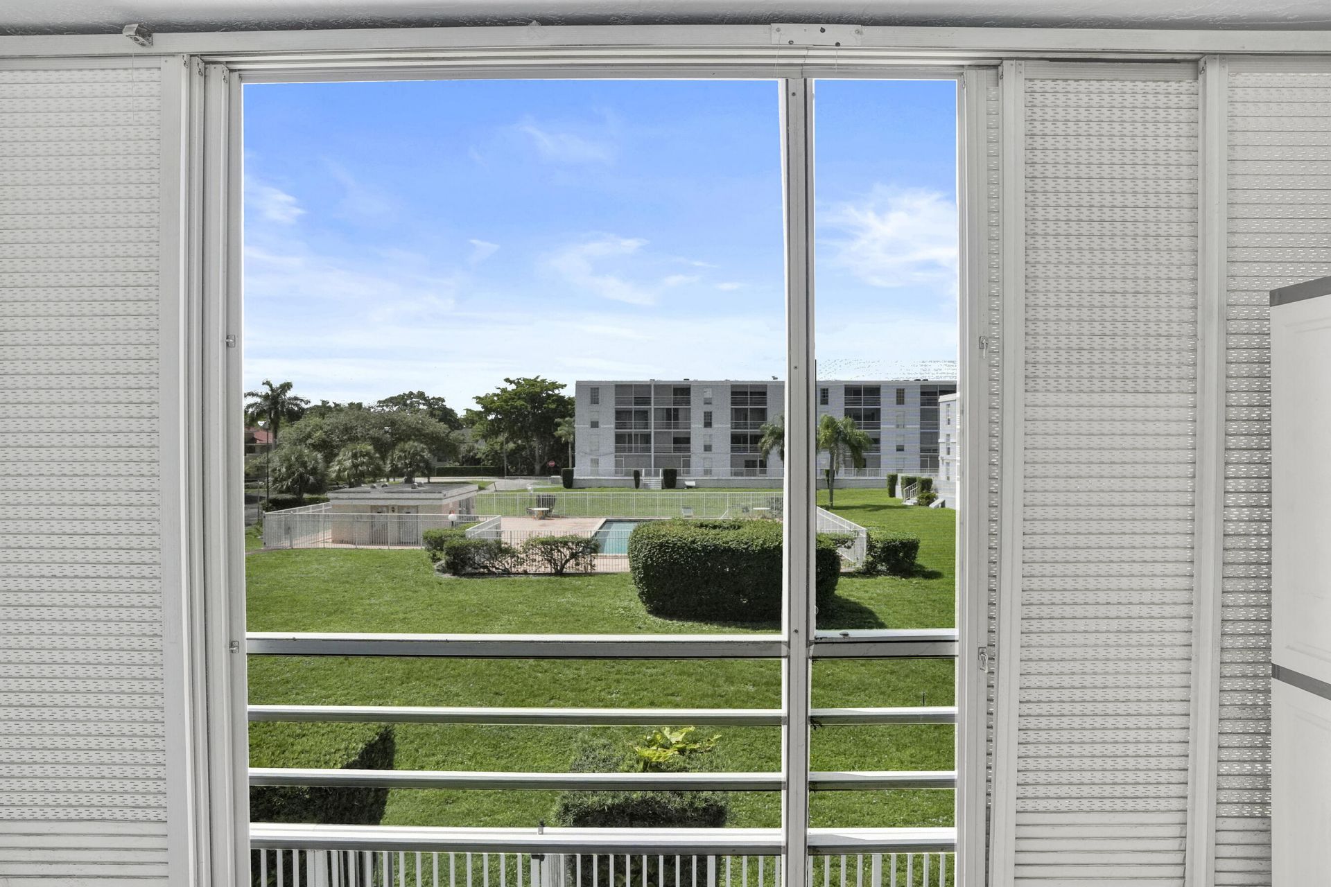 7980 N French Drive, Unit 3-202, Pembroke Pines, FL 33024 Photo