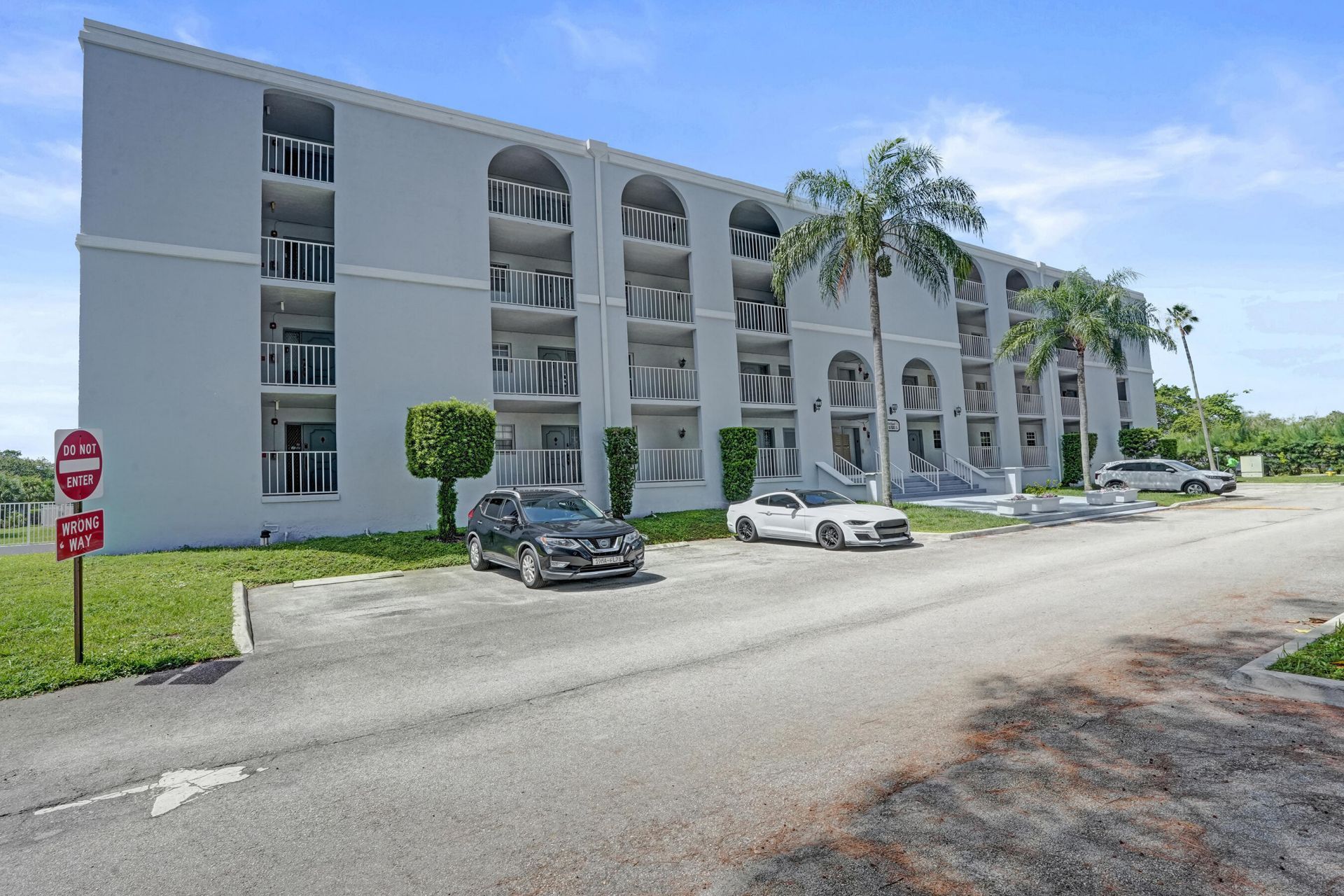 7980 N French Drive, Unit 3-202, Pembroke Pines, FL 33024 Photo