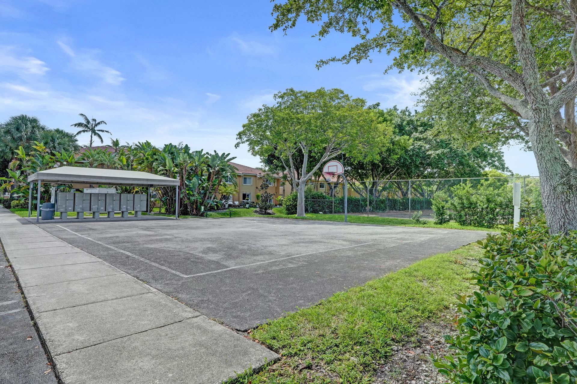 7980 N French Drive, Unit 3-202, Pembroke Pines, FL 33024 Photo