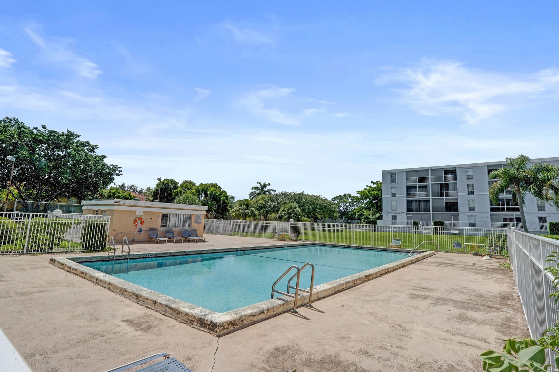 7980 N French Drive, Unit 3-202, Pembroke Pines, FL 33024 Photo
