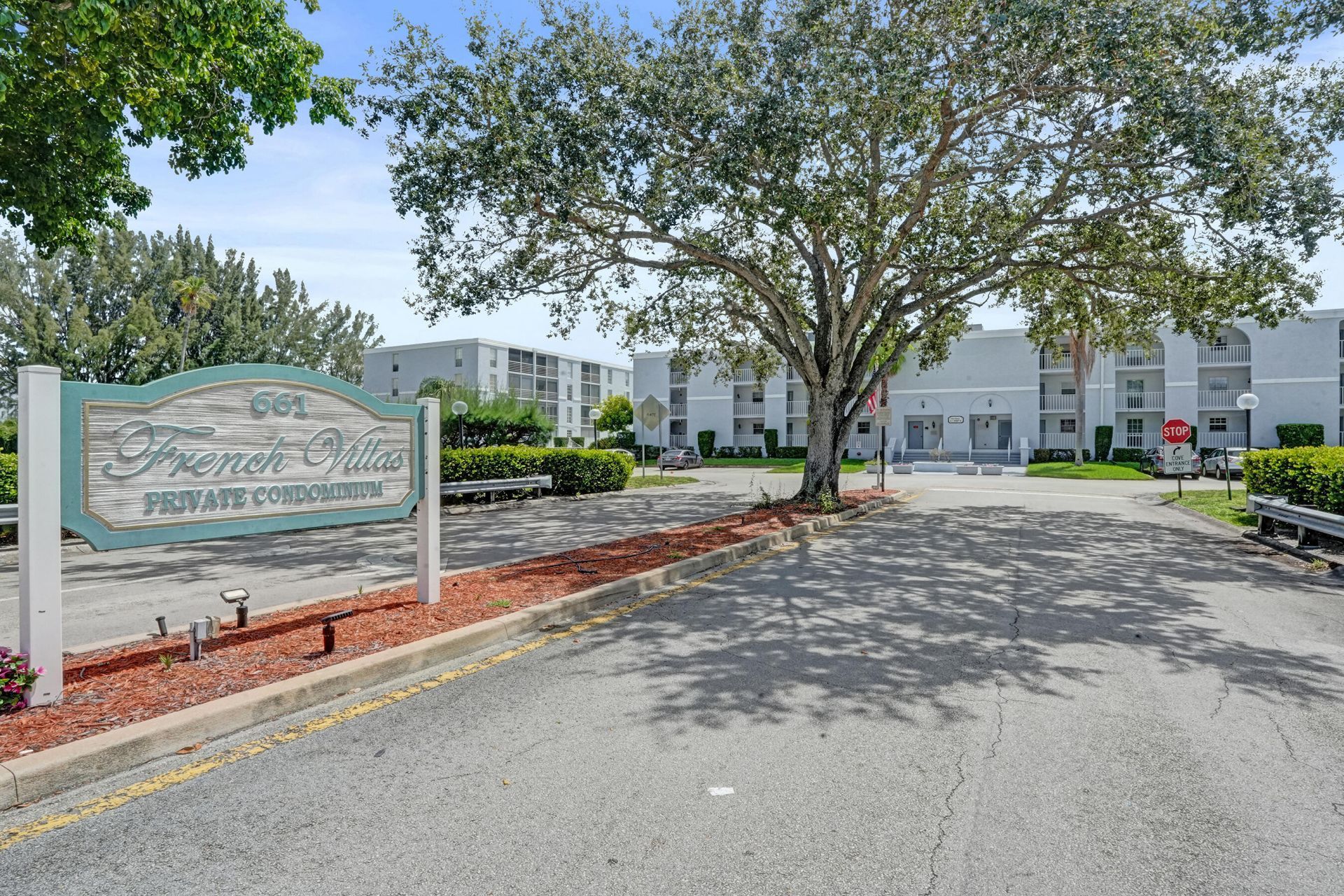 7980 N French Drive, Unit 3-202, Pembroke Pines, FL 33024 Photo