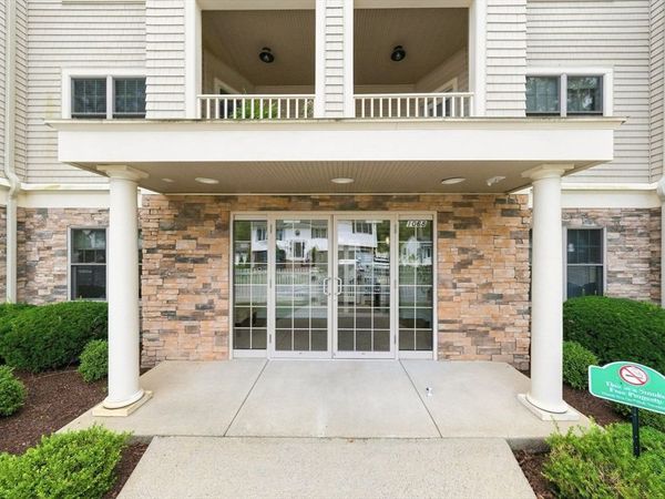 1068 Victoria St, Unit A4, New Bedford, MA 02745