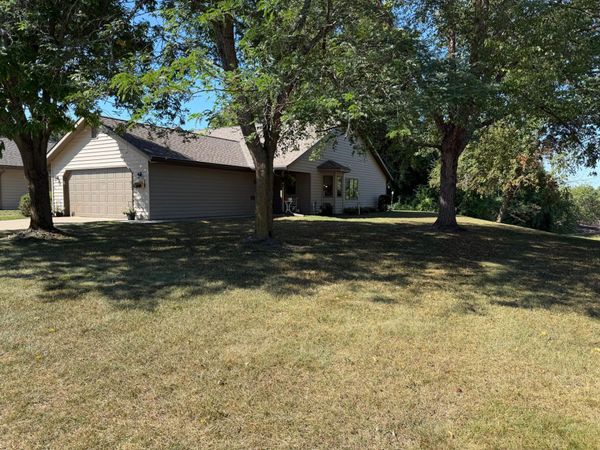 657 Hi Park Avenue , Red Wing, MN 55066