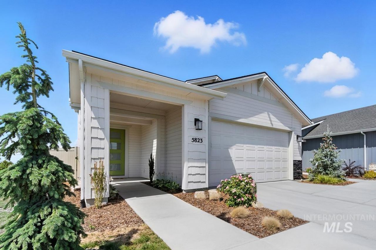 5537 W Lost Rapids St, Meridian, ID 83646 Main Photo