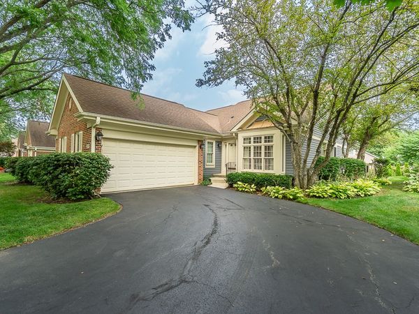 2157 N Lake Shore Circle , Arlington Heights, IL 60004