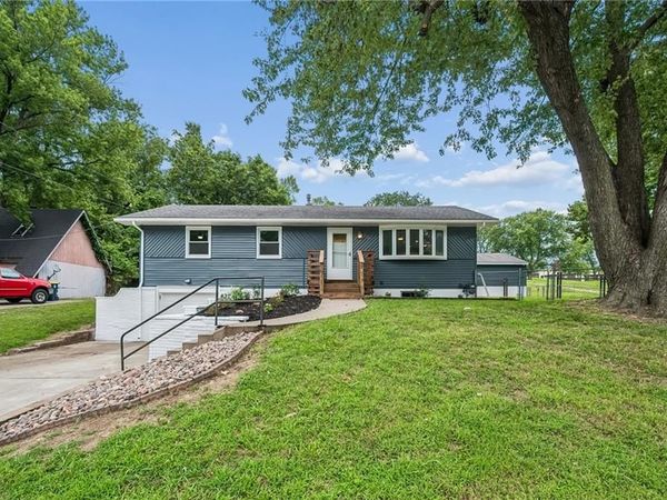 3741 N Brighton Avenue, Kansas City, MO 64117