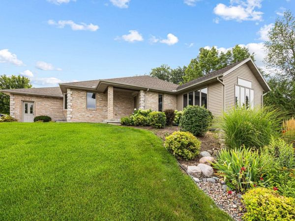 1227 W Sherman Avenue, Fort Atkinson, WI 53538