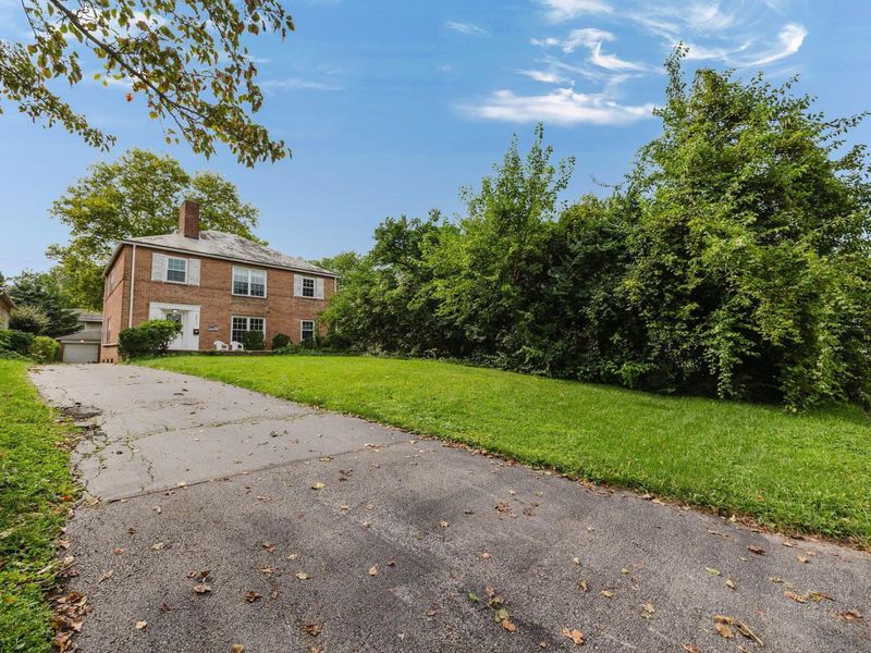 495 Eastmoor Boulevard, Columbus, OH 43209 Photo 4