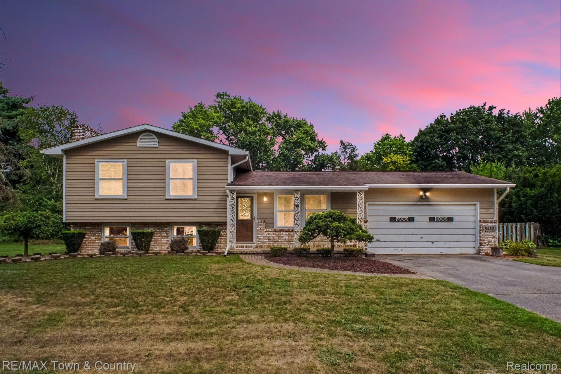 5430 River Ridge Drive, Flushing Township, Mi 48433 Main Photo