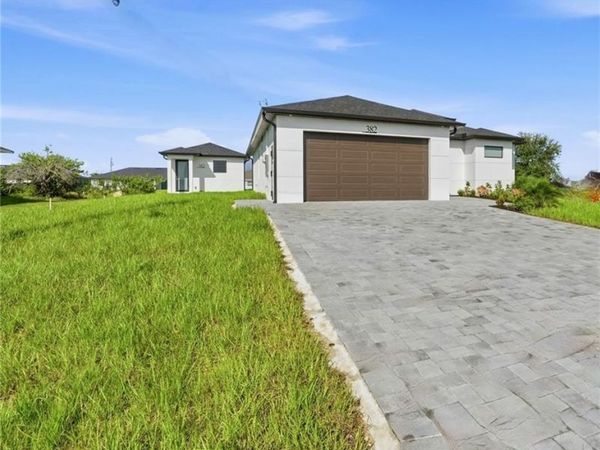 382 Pauline AVE , LEHIGH ACRES, FL 33974