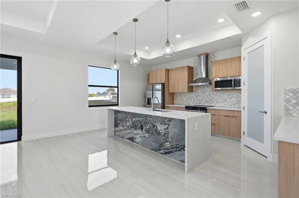 382 Pauline Ave , Lehigh Acres, FL 33974 Photo