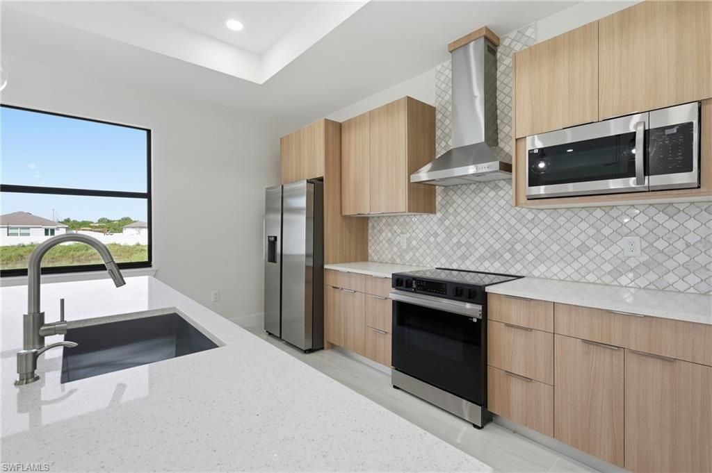 382 Pauline Ave , Lehigh Acres, FL 33974 Photo