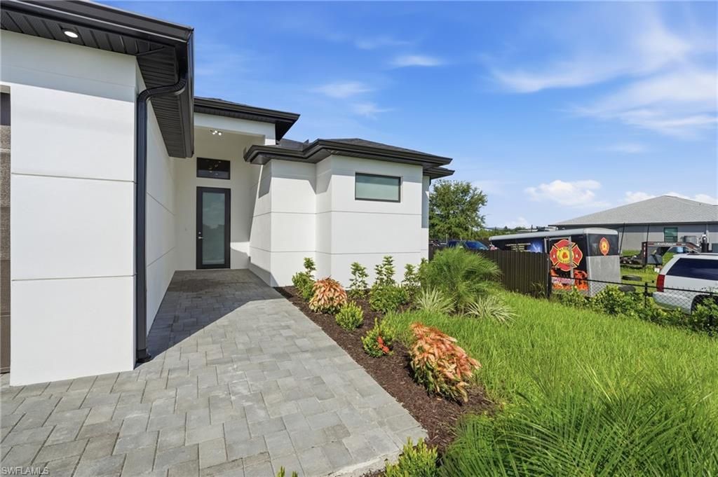 382 Pauline Ave , Lehigh Acres, FL 33974 Photo