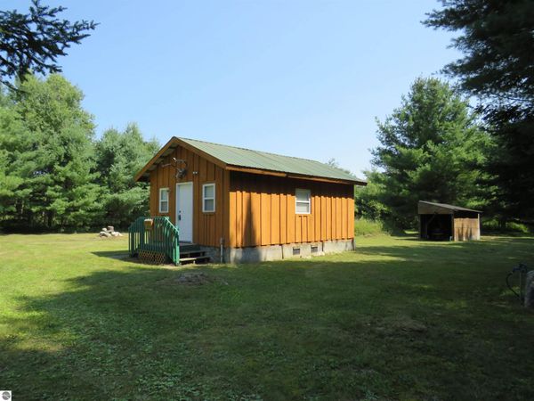 2551 Simpson Road E, Lake City, MI 49651